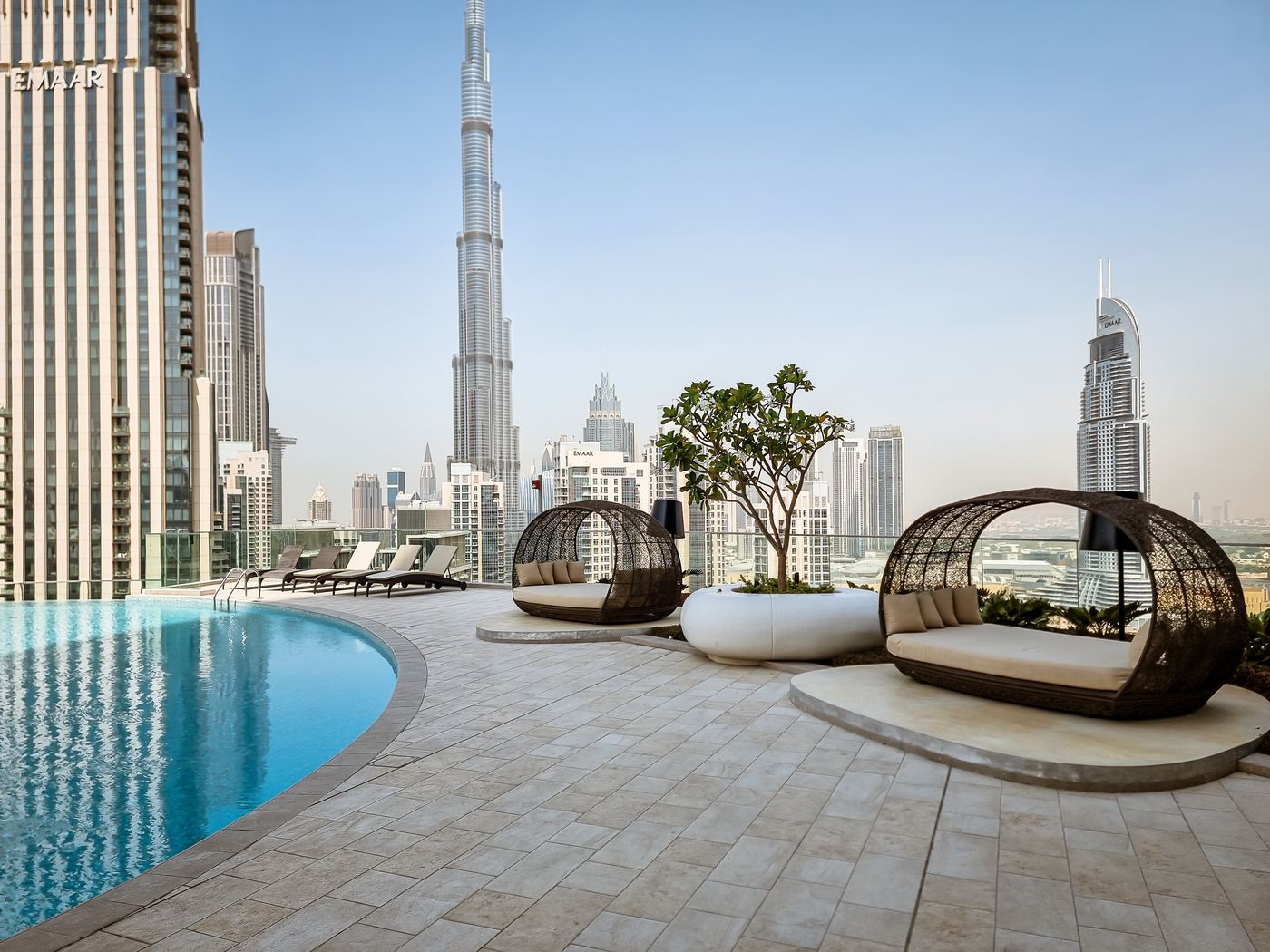Rooftop infinity pool, Downtown Dubai